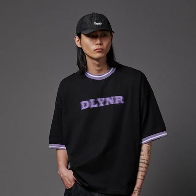 Cracked DLYNR Over Tee Black