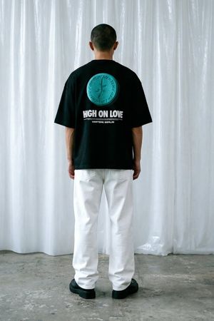 HIGH ON LOVE T-SHIRT - BLACK 